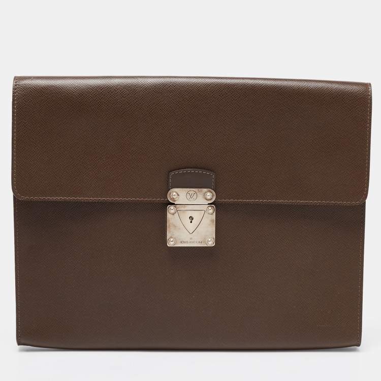 Pre Owned Louis Vuitton Brown Taiga Leather Minuto Portfolio Case