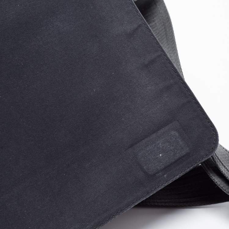 Pre Owned Louis Vuitton Black Taiga Leather Roman MM Bag