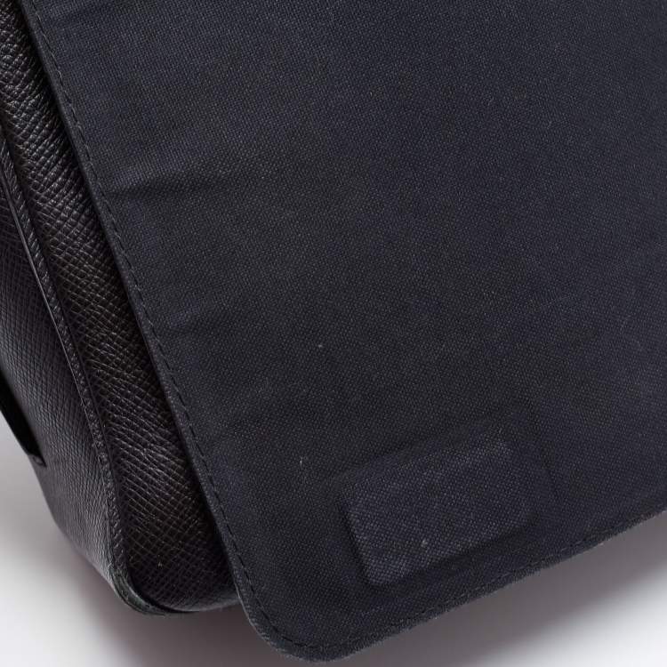 Pre Owned Louis Vuitton Black Taiga Leather Roman MM Bag