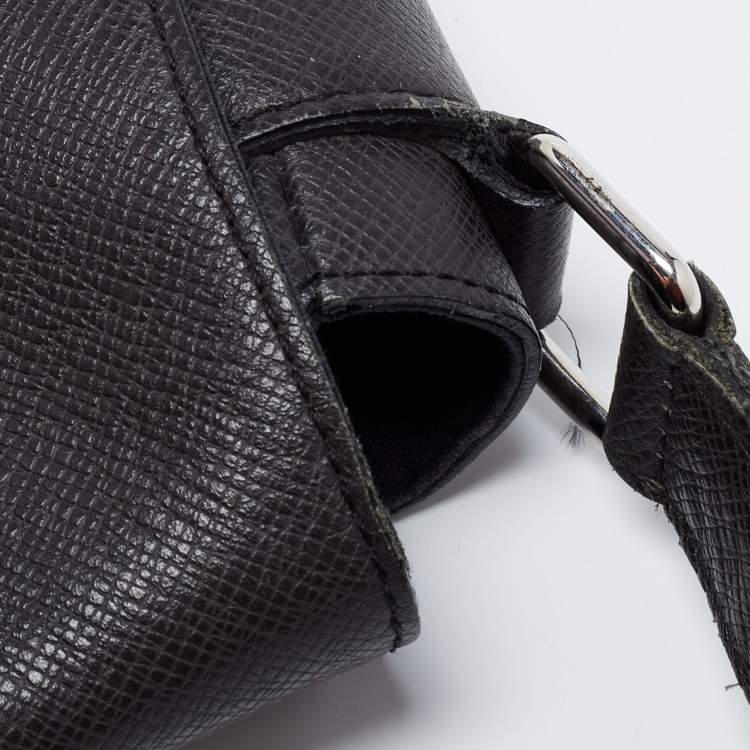 Pre Owned Louis Vuitton Black Taiga Leather Roman MM Bag