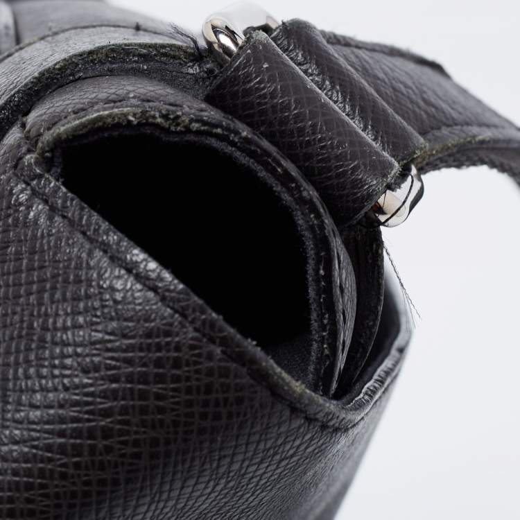 Pre Owned Louis Vuitton Black Taiga Leather Roman MM Bag