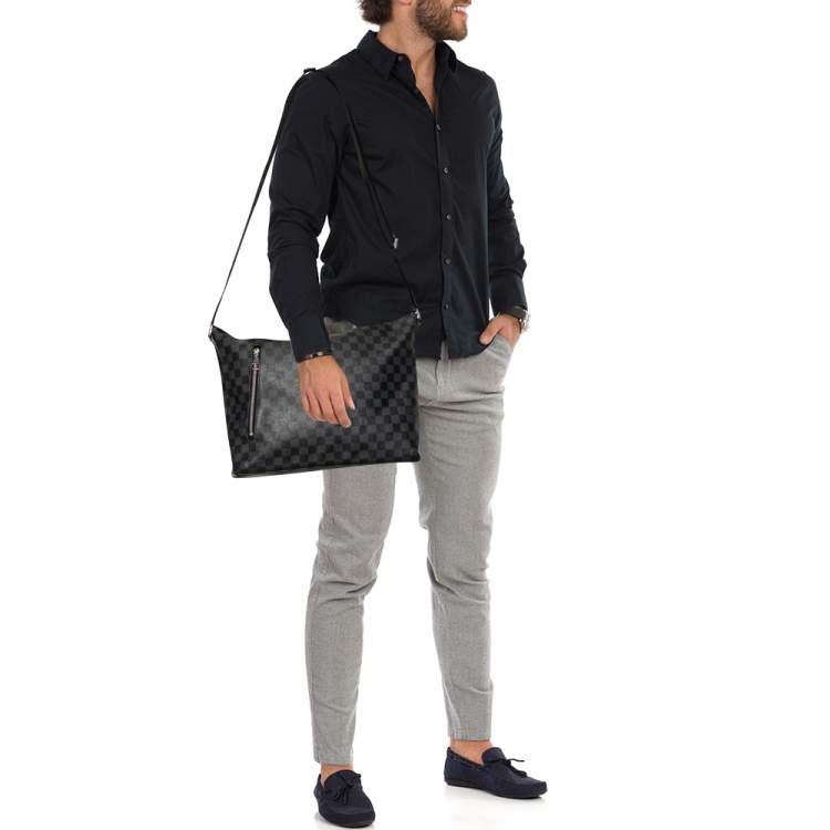 Louis Vuitton Damier Graphite Canvas Mick GM Messenger Bag - Yoogi's Closet