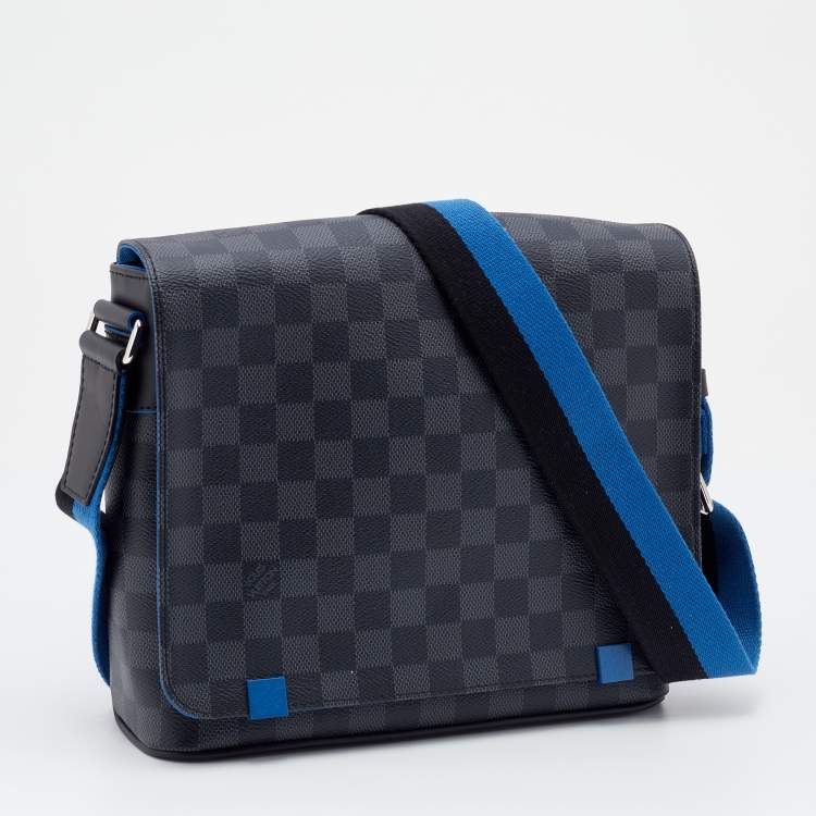 مملوكة مسبقًا Louis Vuitton Damier Graphite Canvas District PM Bag