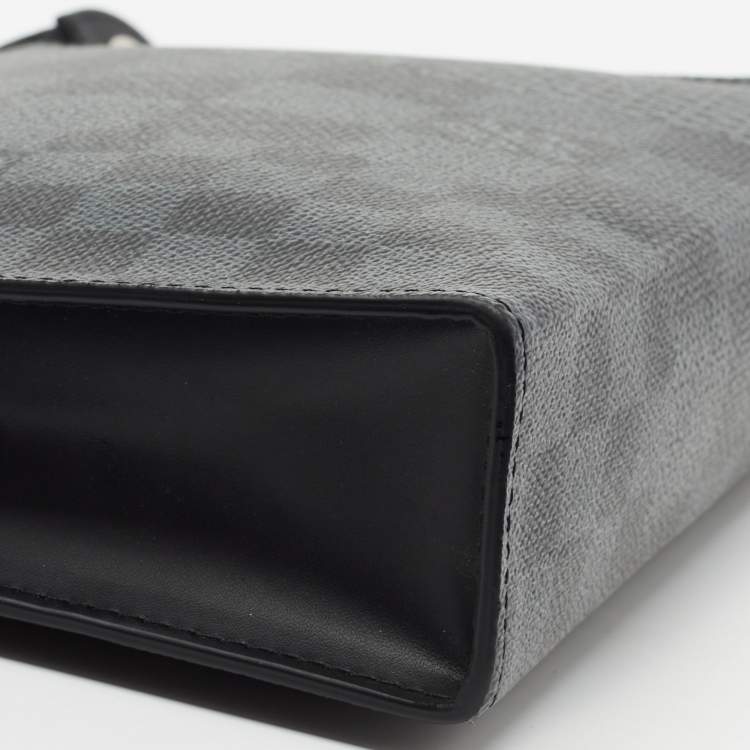 Pre Owned Louis Vuitton Damier Graphite 3D Canvas Pochette Voyage MM