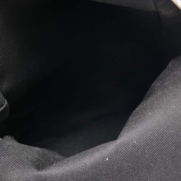 مملوكة مسبقًا Louis Vuitton Black Taiga Leather Avenue Sling Bag