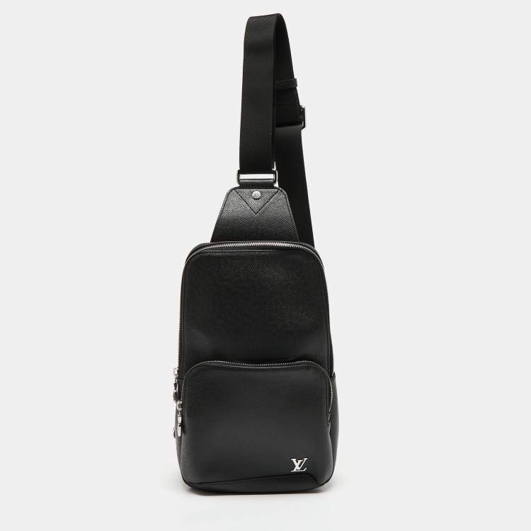 LOUIS VUITTON Avenue Sling Taiga Leather Backpack Bag Black