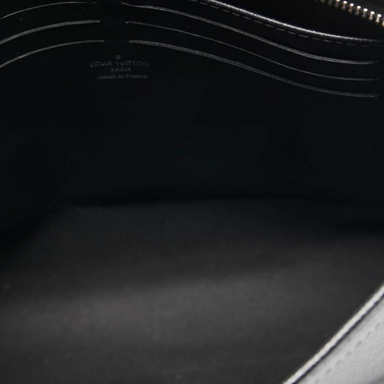Pre Owned Louis Vuitton Black Taiga Leather Voyage Pochette 