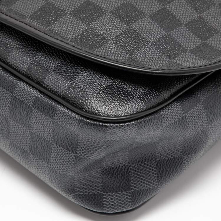 Pre Owned Louis Vuitton Damier Graphite Canvas District MM Bag