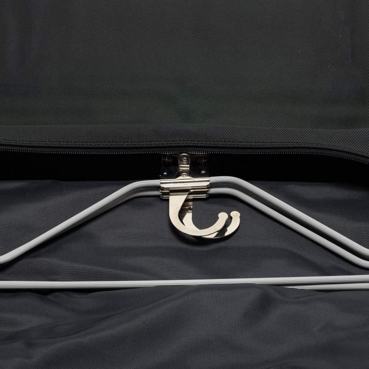 Pre Owned Louis Vuitton Green/Black Taiga Leather Large Gibeciere Garment Travel Bag