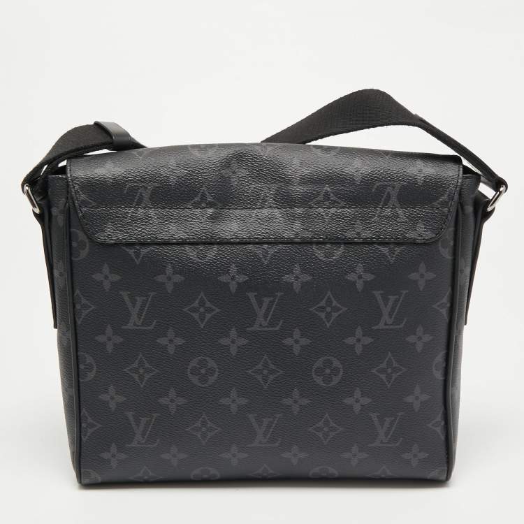 Pre Owned Louis Vuitton Monogram Eclipse Canvas District PM Bag