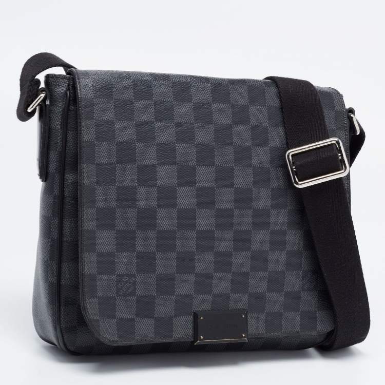 Pre Owned Louis Vuitton Damier Graphite Canvas District PM Bag