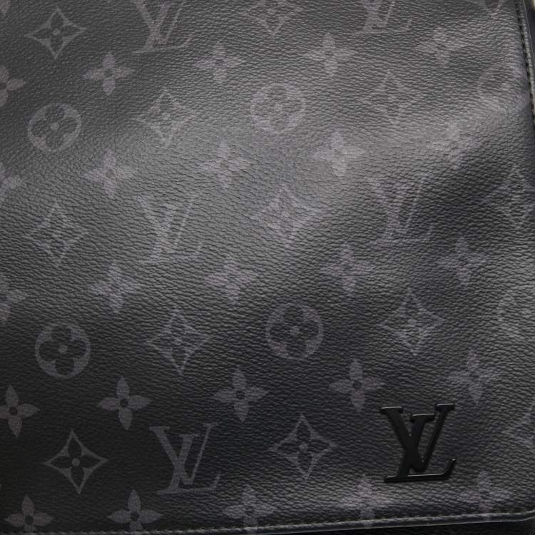 Pre Owned Louis Vuitton Monogram Eclipse Canvas District PM Bag