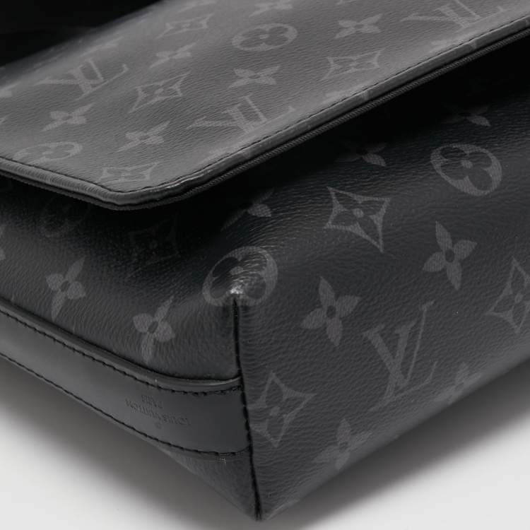 Pre Owned Louis Vuitton Monogram Eclipse Canvas District PM Bag