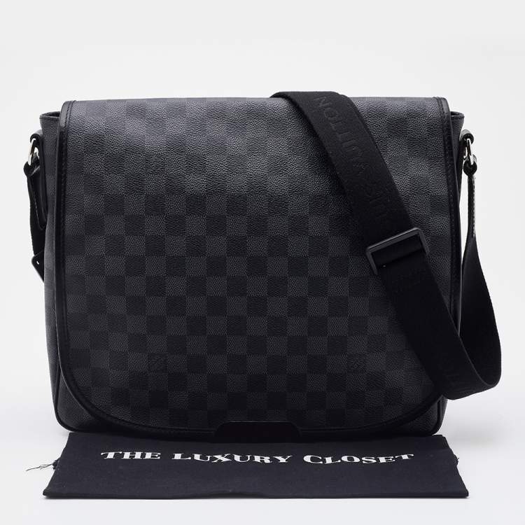 Pre Owned Louis Vuitton Damier Graphite Canvas District MM Bag
