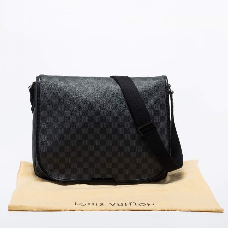 Pre Owned Louis Vuitton Damier Graphite Canvas Daniel GM Bag