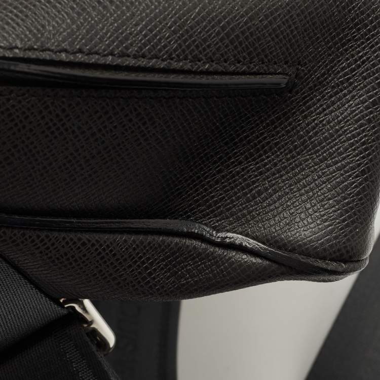 Pre Owned Louis Vuitton Dark Grey Taiga Leather Roman MM Bag