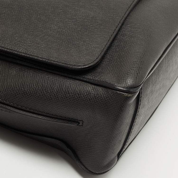 Pre Owned Louis Vuitton Dark Grey Taiga Leather Roman MM Bag