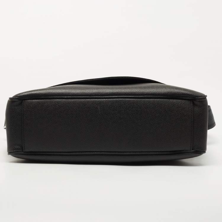 Pre Owned Louis Vuitton Dark Grey Taiga Leather Roman MM Bag