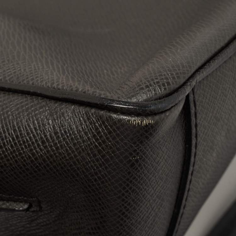 Pre Owned Louis Vuitton Dark Grey Taiga Leather Roman MM Bag