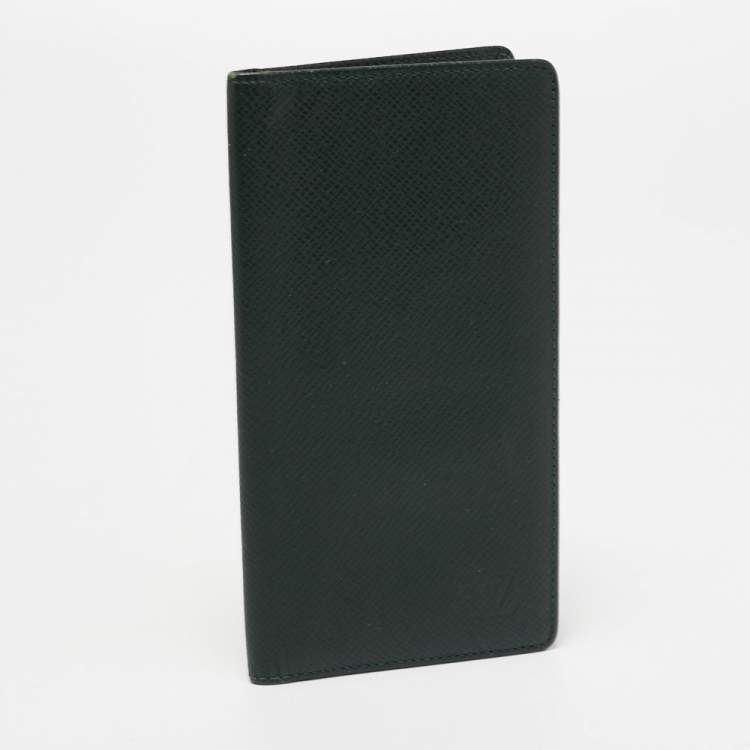Pre Owned Louis Vuitton Green Taiga Leather Long Bifold Wallet