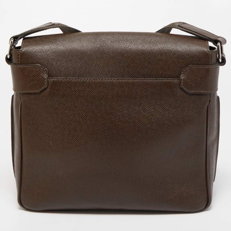 Pre Owned Louis Vuitton Brown Taiga Leather Roman PM Bag