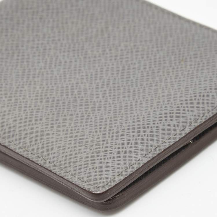Pre Owned Louis Vuitton Grey Taiga Leather Bifold Wallet