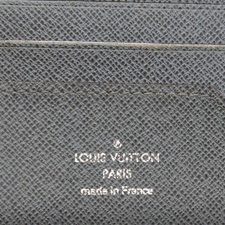 Pre Owned Louis Vuitton Grey Taiga Leather Bifold Wallet