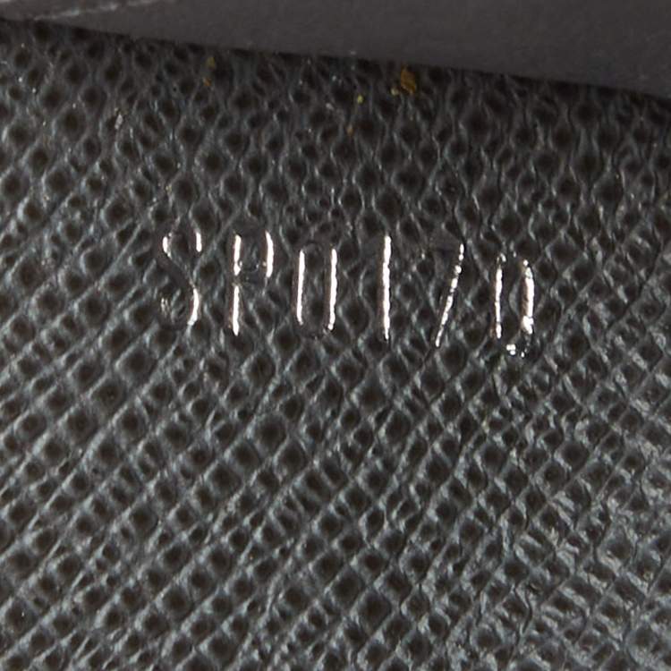 Pre Owned Louis Vuitton Grey Taiga Leather Bifold Wallet