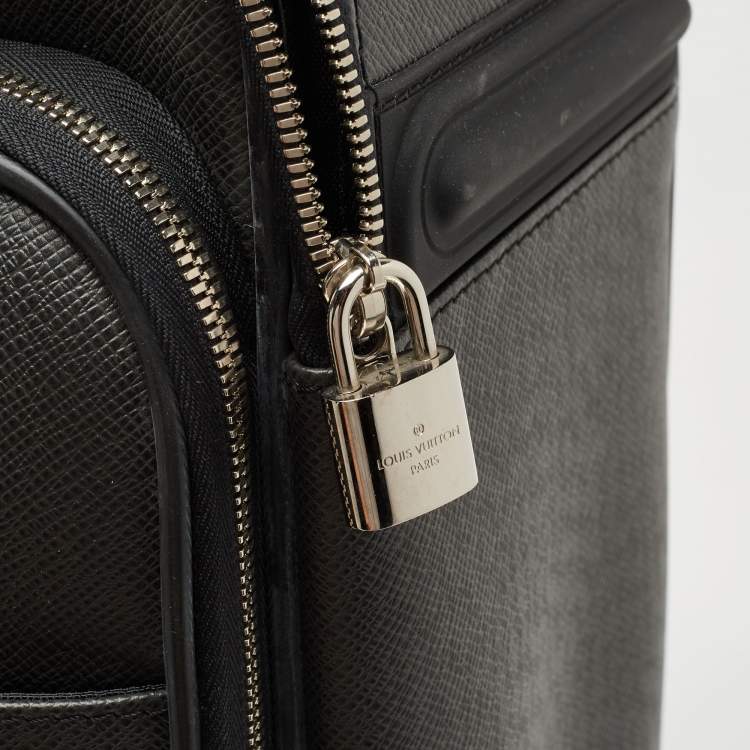 Pre Owned Louis Vuitton Black Taiga Leather Pegase Legere 55 Business Suitcase