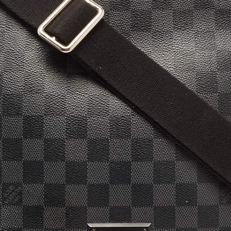 Pre Owned Louis Vuitton Damier Graphite Canvas District PM Bag