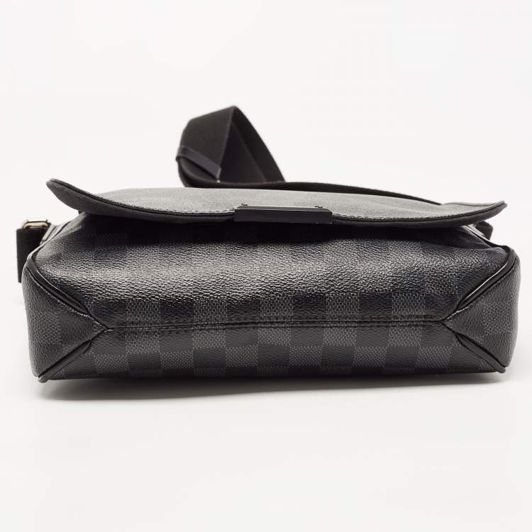 Pre Owned Louis Vuitton Damier Graphite Canvas District PM Bag