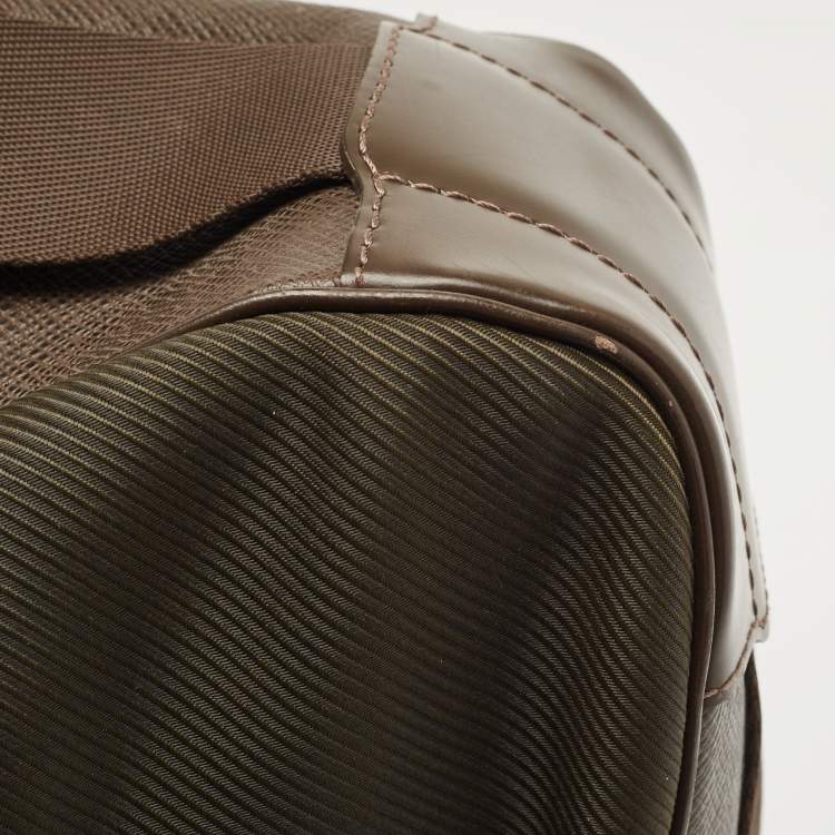 Pre Owned Louis Vuitton Black/Green Taiga Leather Dersou Messenger Bag