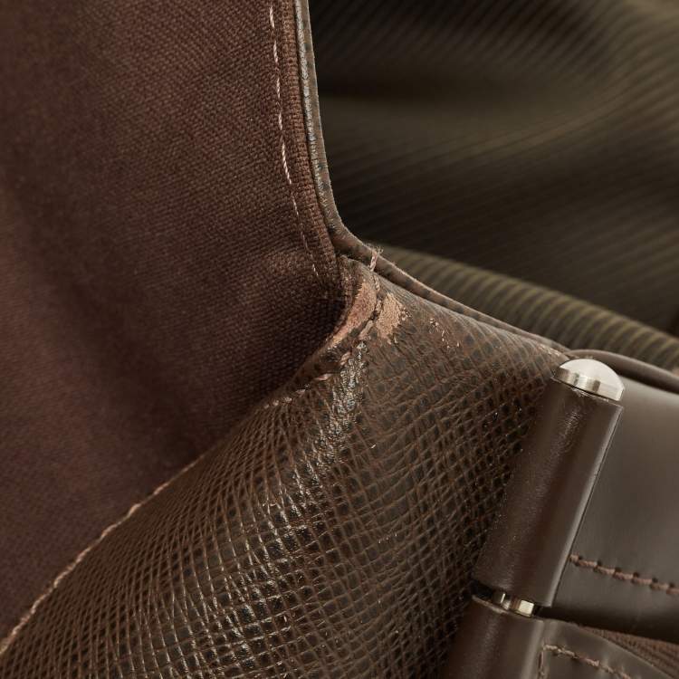 Pre Owned Louis Vuitton Black/Green Taiga Leather Dersou Messenger Bag