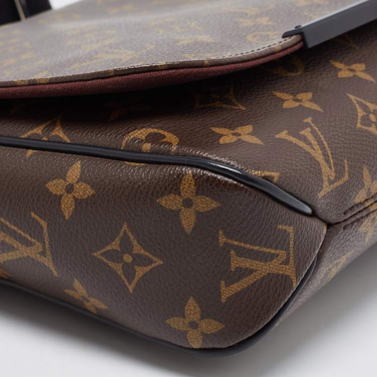 Pre Owned Louis Vuitton Monogram Canvas District PM Bag