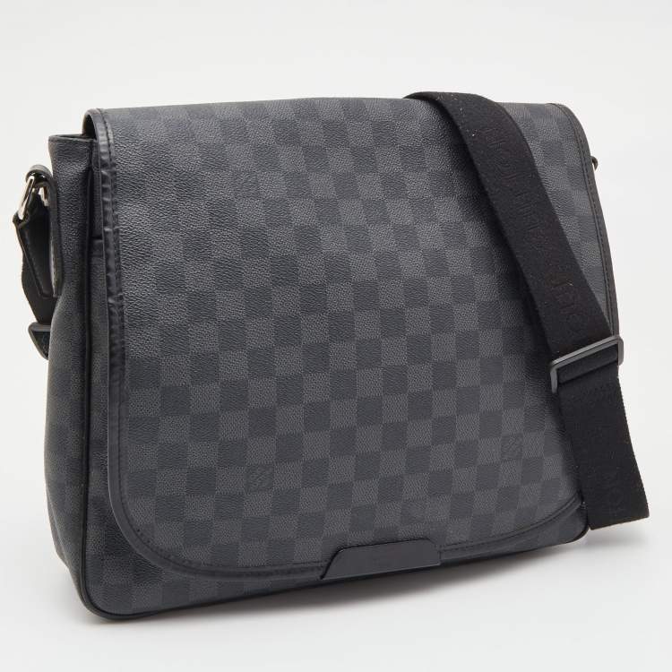 Pre Owned Louis Vuitton Damier Graphite Canvas District MM Bag