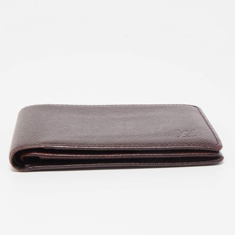 Pre Owned Louis Vuitton Burgundy Taiga Leather Bifold Wallet