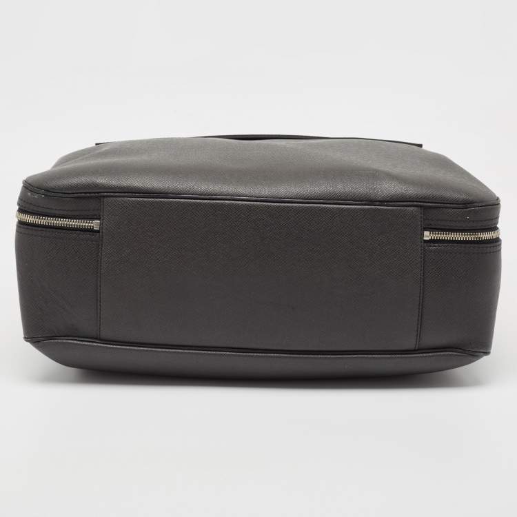 Pre Owned Louis Vuitton Black Taiga Leather Documents Briefcase Bag