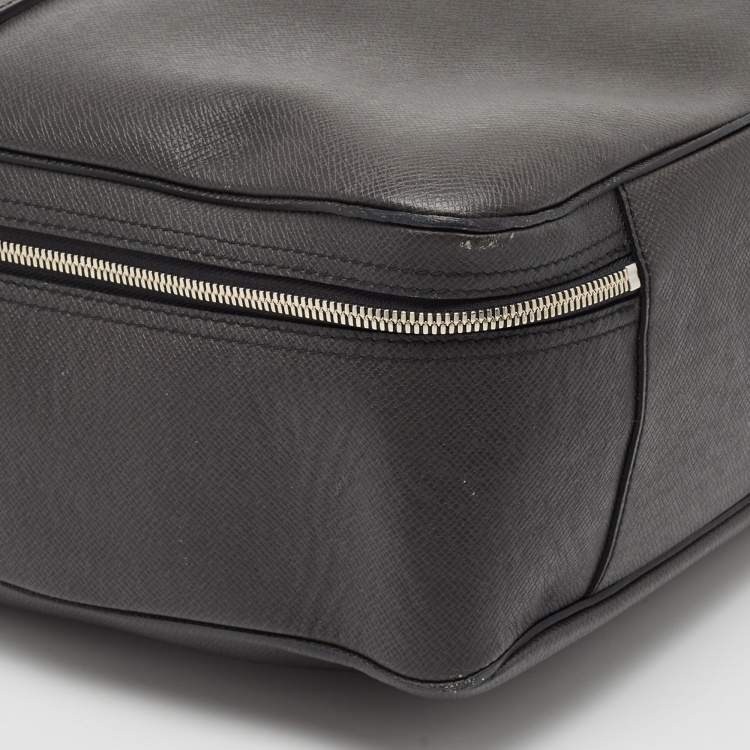 Pre Owned Louis Vuitton Black Taiga Leather Documents Briefcase Bag