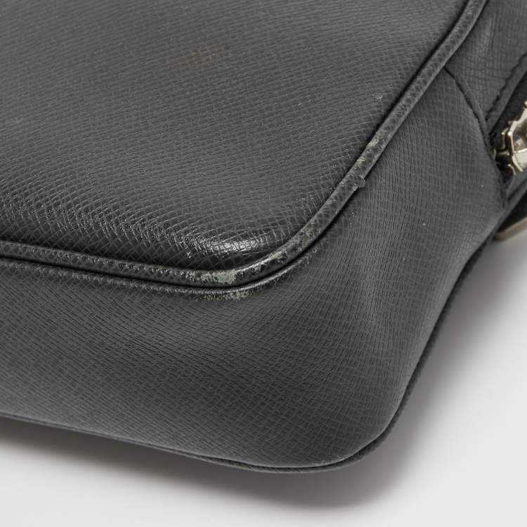 Pre Owned Louis Vuitton Black Taiga Leather Kasai Clutch Bag