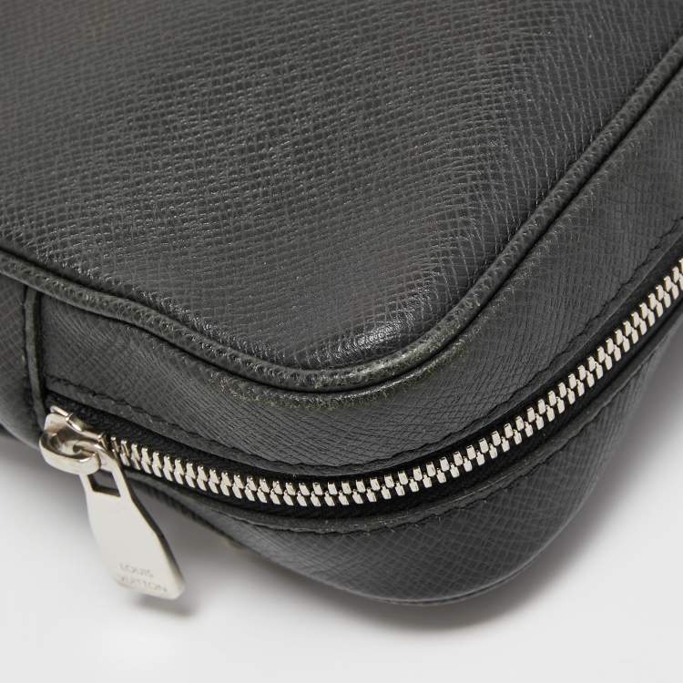 Pre Owned Louis Vuitton Black Taiga Leather Kasai Clutch Bag