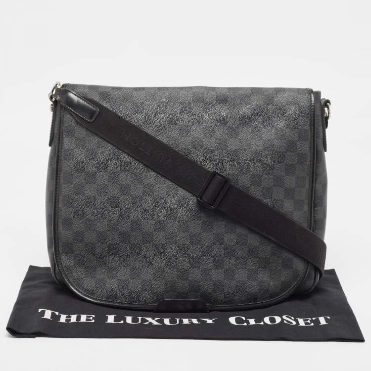 Pre Owned Louis Vuitton Damier Graphite Canvas Daniel GM Bag