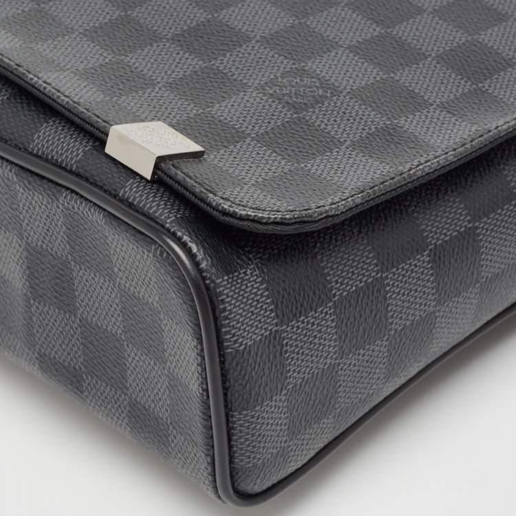 Pre Owned Louis Vuitton Damier Graphite Canvas District PM Bag
