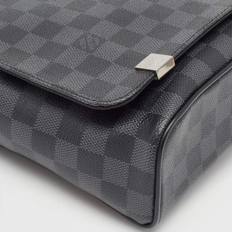 Pre Owned Louis Vuitton Damier Graphite Canvas District PM Bag