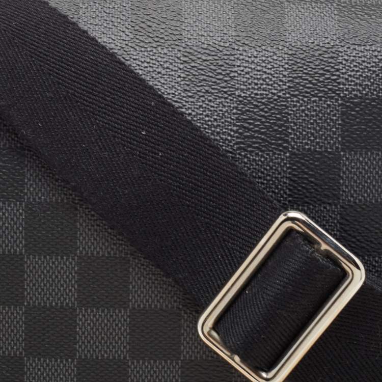 Pre Owned Louis Vuitton Damier Graphite Canvas District PM Bag