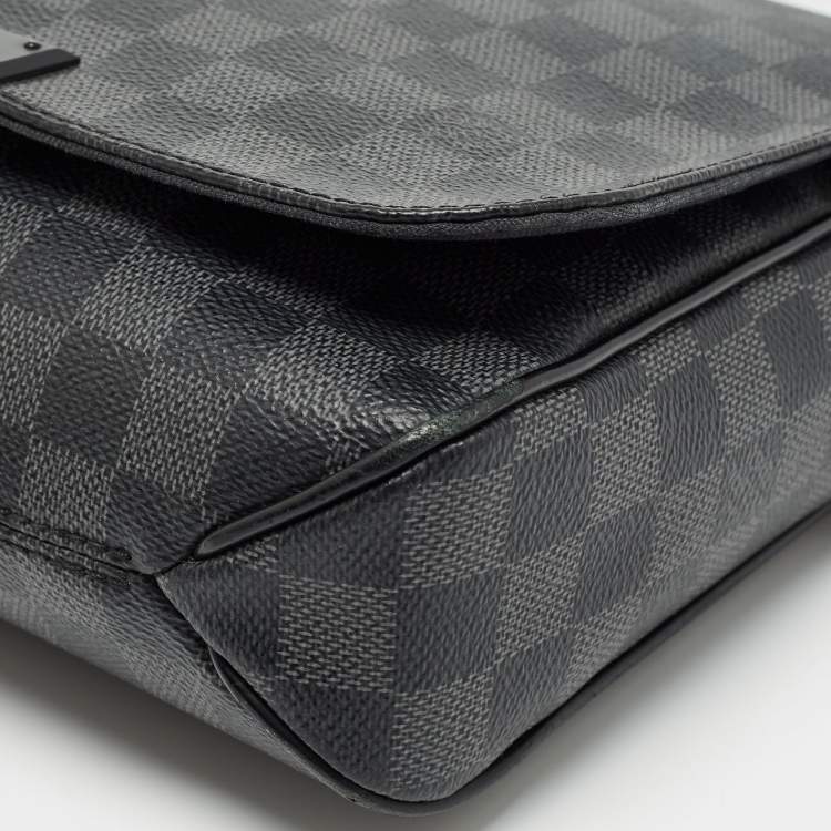 Pre Owned Louis Vuitton Damier Graphite Canvas District PM Bag