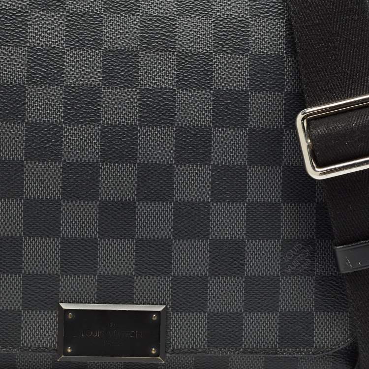 Pre Owned Louis Vuitton Damier Graphite Canvas District PM Bag
