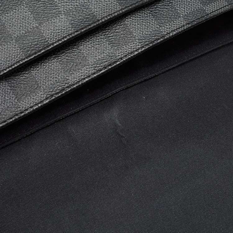 Pre Owned Louis Vuitton Damier Graphite Canvas District PM Bag