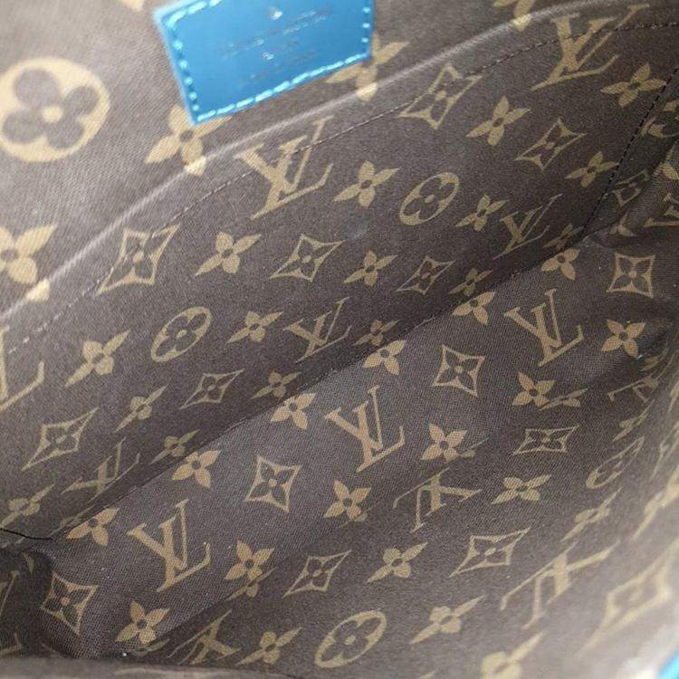 Pre Owned Louis Vuitton Blue Monogram District PM handbag
