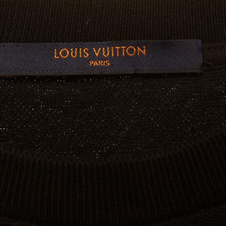 مملوكة مسبقًا تي شيرت جيب ثلاثي الأبعاد لوي فيتون قطن بنقوش أحادية اللون أسود مقاس كبير - لارج