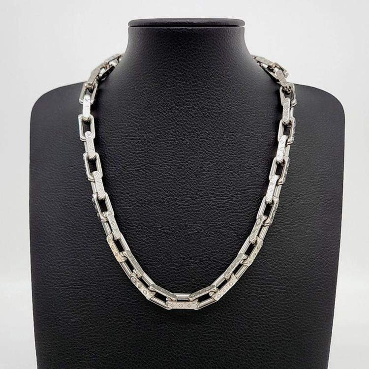 Pre Owned Louis Vuitton Silver Chain Necklace